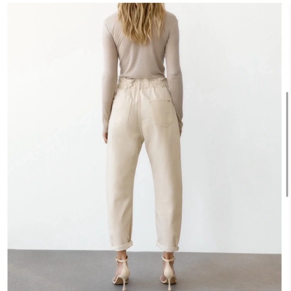 ZARA Paper Bag Barrel Pants in Cream Denim - Picture 7 of 12